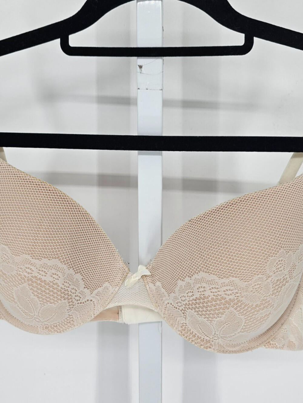 Gilligan & O'Malley Sz 36B Favorite Lightly Lined T Shirt Bra Light Tan Lace